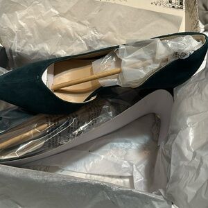 New pump from Banana Republic